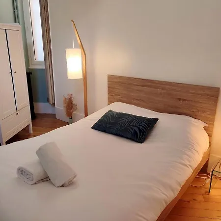 Bleu Du Maine - Elegant T3 Avec Terrasse Appartement